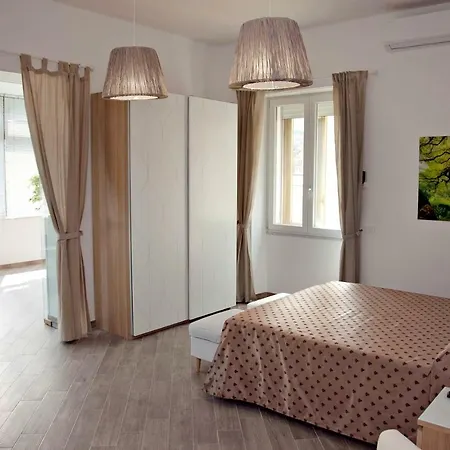 Maison Lumiere サレルノ