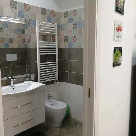 Maison Lumiere Салерно