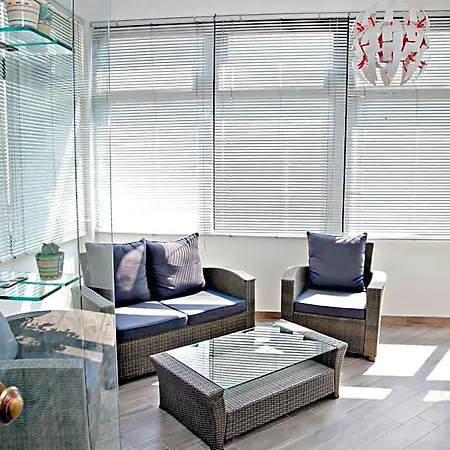 Maison Lumiere Bed and Breakfast Σαλέρνο