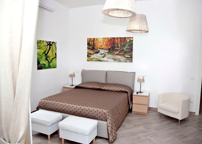 Maison Lumiere Bed and Breakfast Σαλέρνο
